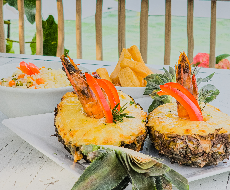 Caraúba Beach Club - com Refeição e Bebidas (Camarão no Abacaxi)