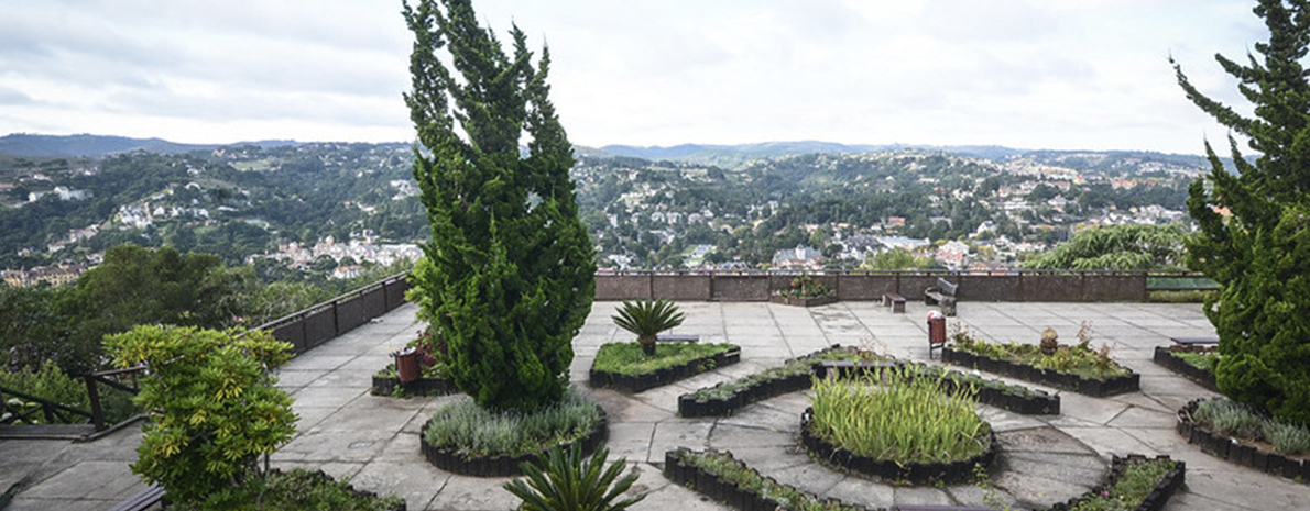 Parque Amantikir e Mirante de Vidro - Saída de Campos do Jordão