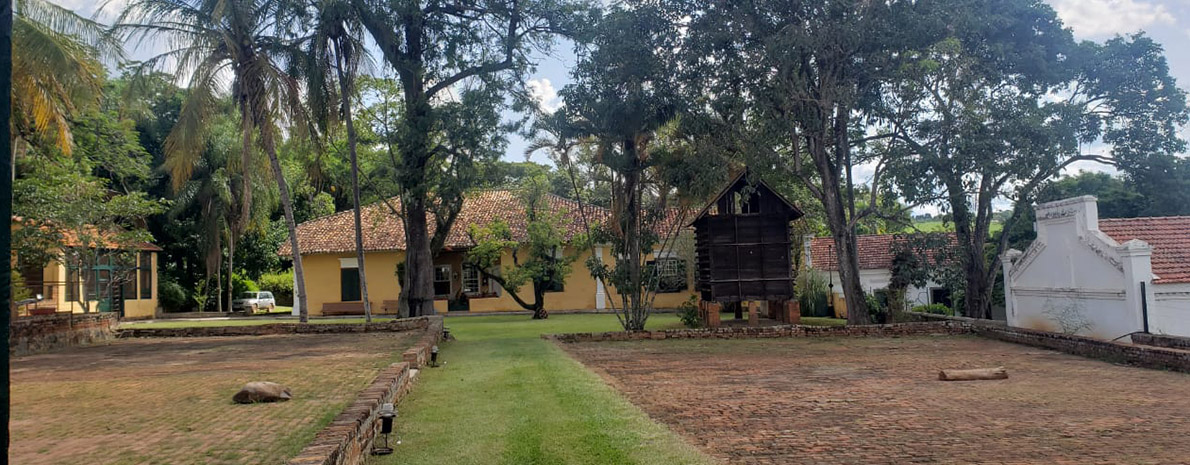 Fazenda Bandeirista e Passeio a Cavalo em Itu 