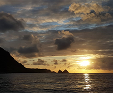 Prancha Submarina (Entardecer Vip) + Ilhatur + Canoa Havaiana + Caminhada Histórica (4 dias)