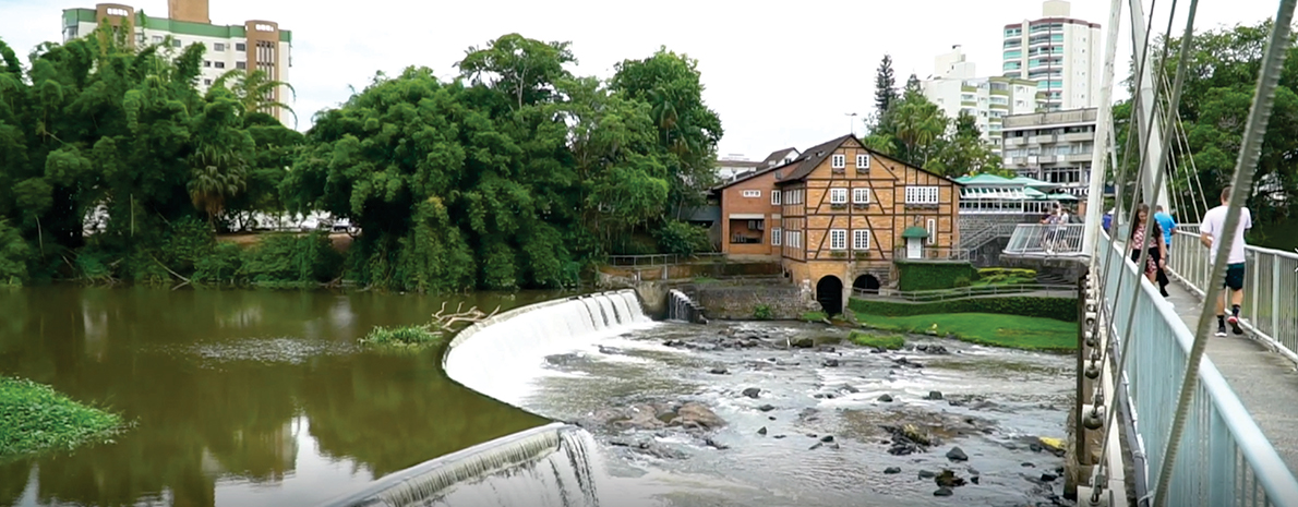 Vale Europeu - Tour Pomerode e Blumenau - Saída de Balneário Camboriú e Itajaí - Privativo 