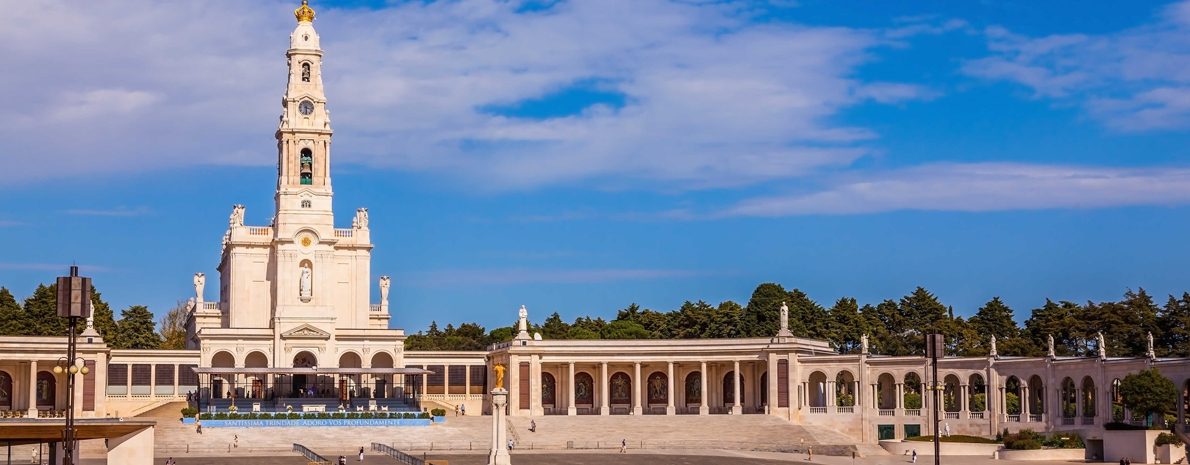 Passeio a Fátima, Óbidos, Batalha e Nazaré - Dia inteiro