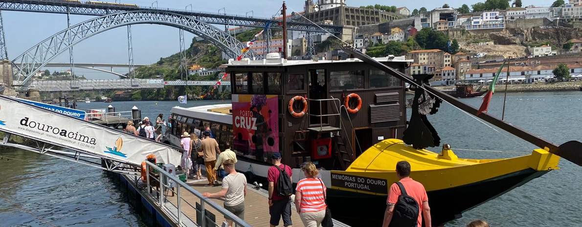 Combo - City Tour no Porto de Tuk Tuk Privativo + Cruzeiro passando pelas 6 Pontes no Douro