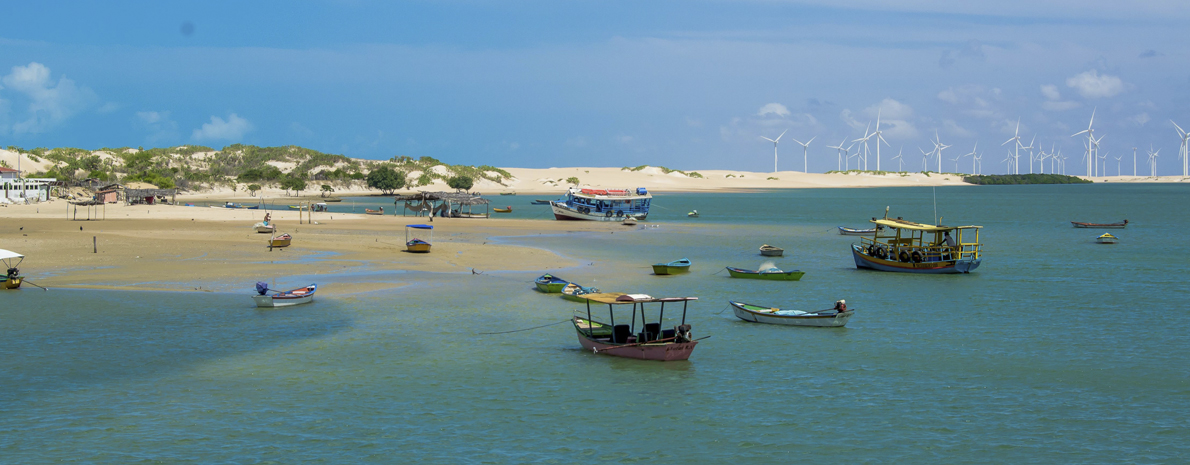 Praia de Galinhos com barco