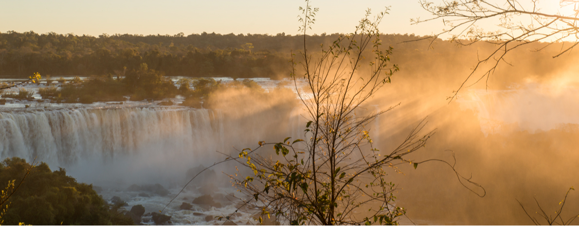 Amanhecer nas Cataratas com transporte - Com guia