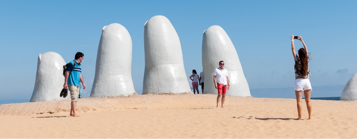 Combo: City tour em Montevidéu + Dia completo em Punta del Este + dia completo em Colônia del Sacramento - saída de Montevidéu