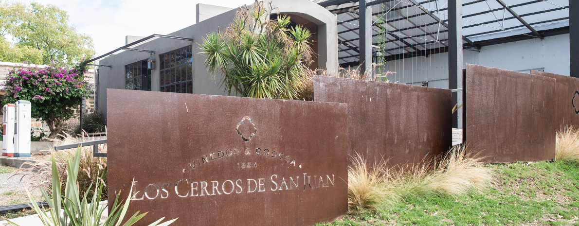 Tour a Bodega Cerros de San Juan com Degustação (Segredos dos Cerros) (Saída de Colônia del Sacramento)