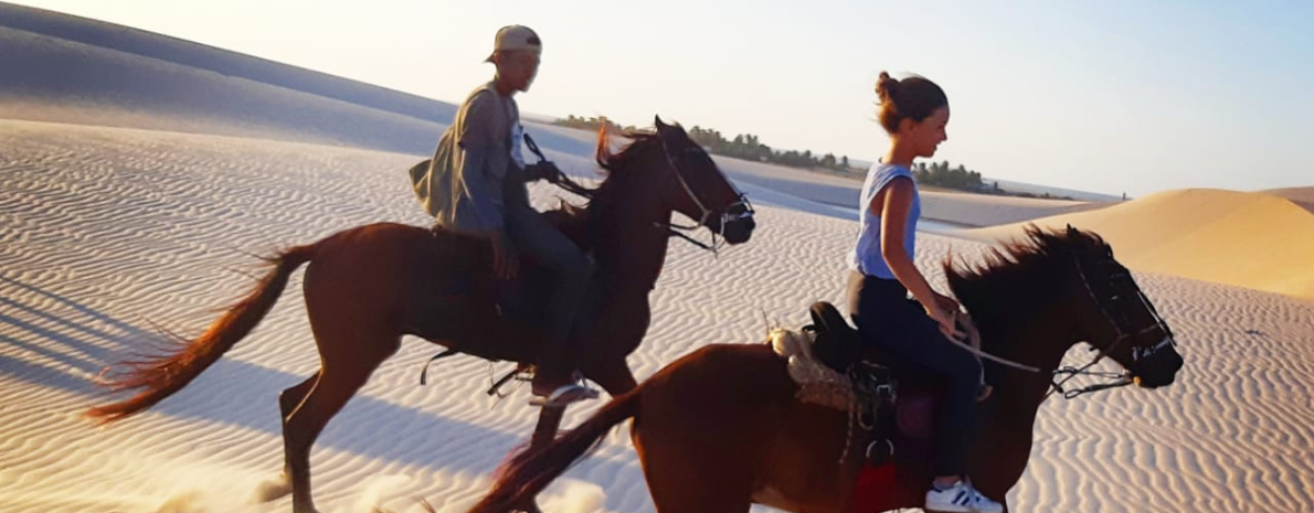 Cavalgada nos Lençóis Maranhenses ao pôr do sol - Saída de hotéis em Atins