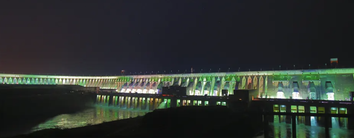 Itaipu Iluminada - Transporte