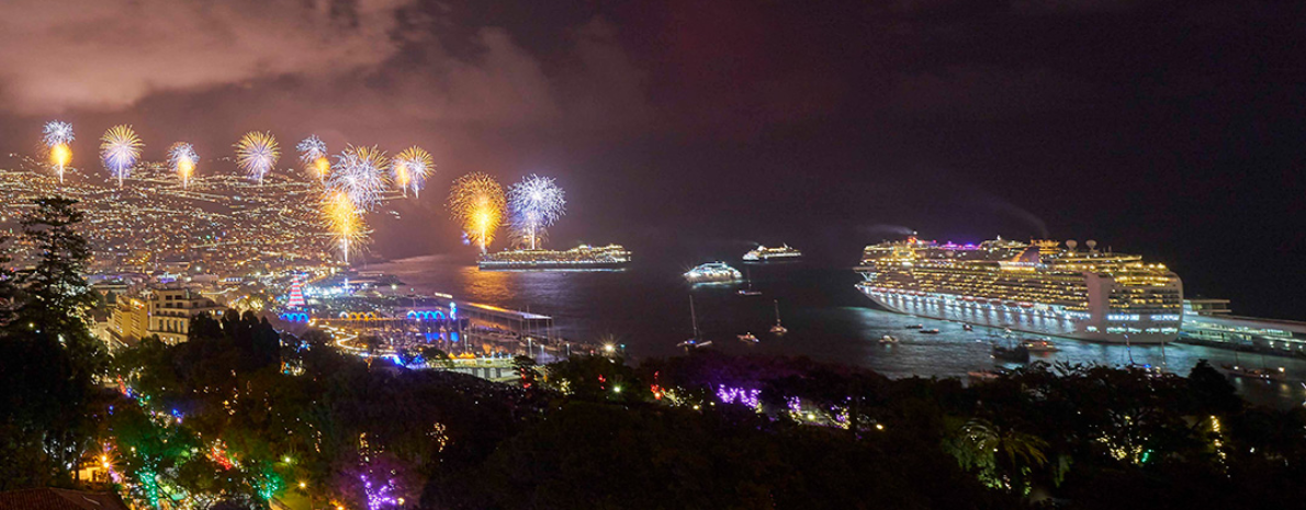 Réveillon na Madeira: Passeio de Barco com vista para fogos de artifício