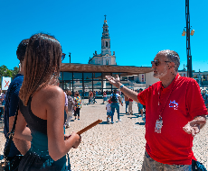 Desde Lisboa: Passeio a Fátima, Óbidos, Batalha e Nazaré - SMALL GROUP