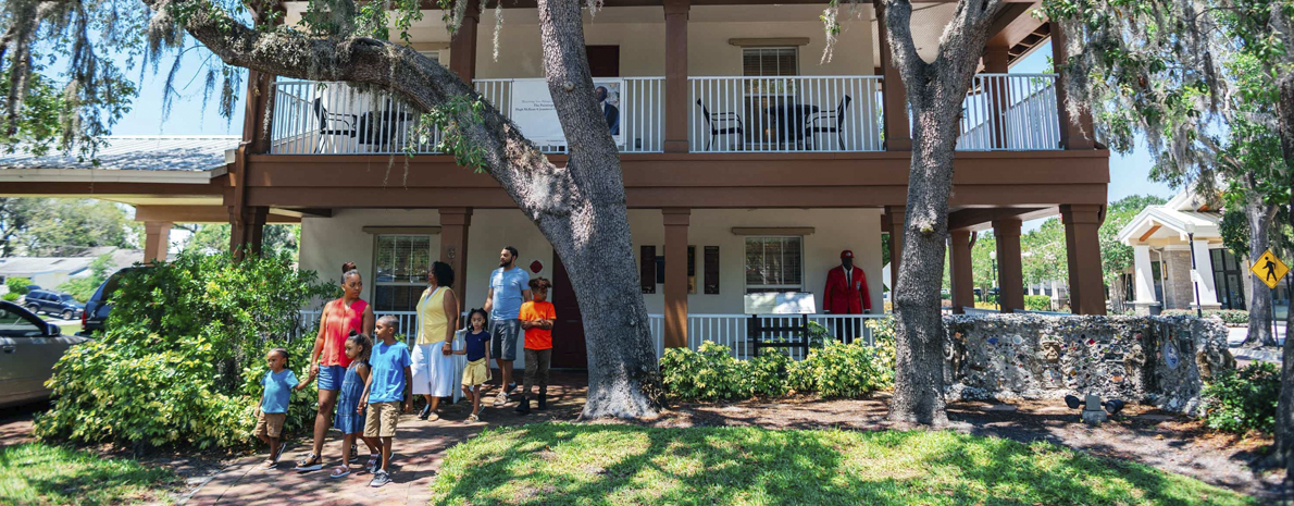 Transfer de ida e volta de hotéis em Orlando para parques temáticos de Orlando