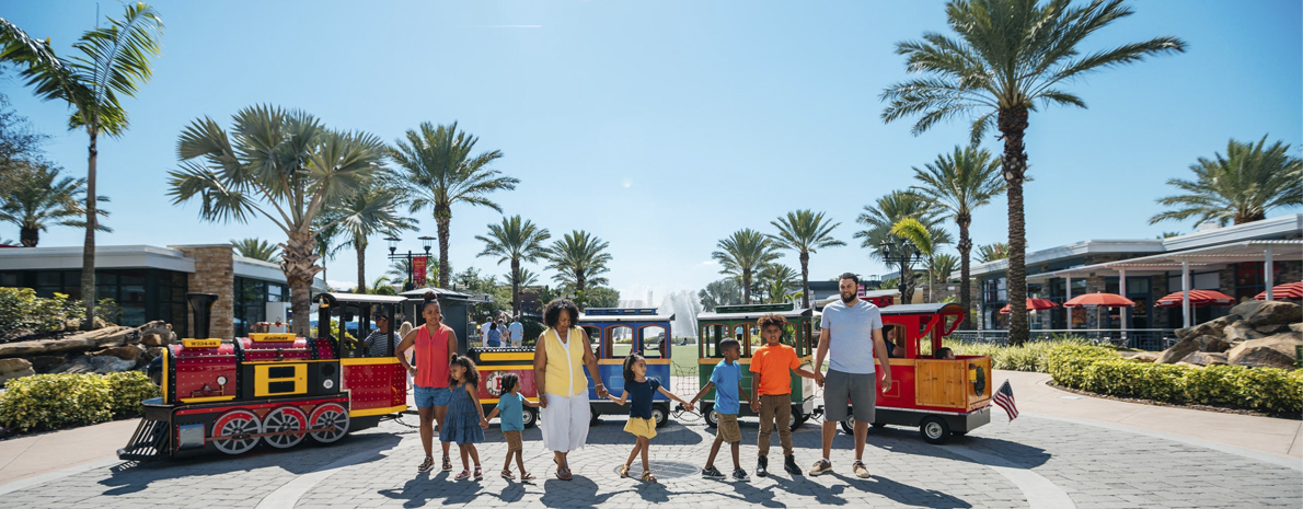 Transfer de ida e volta de hotéis em Orlando para 01 Shopping em Orlando - 1 parada Diurno