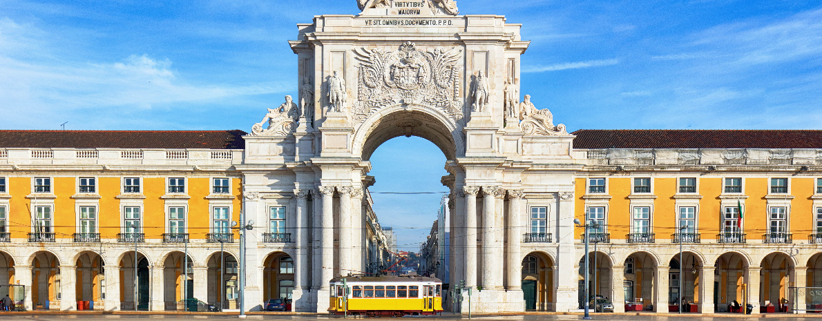 Transfer privado ida e volta a partir de Sevilha para Lisboa, Portugal